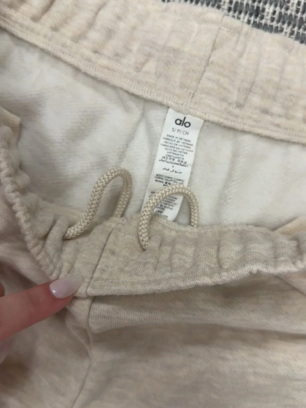 Alo Yoga Accolade Short in Oatmeal Heather
